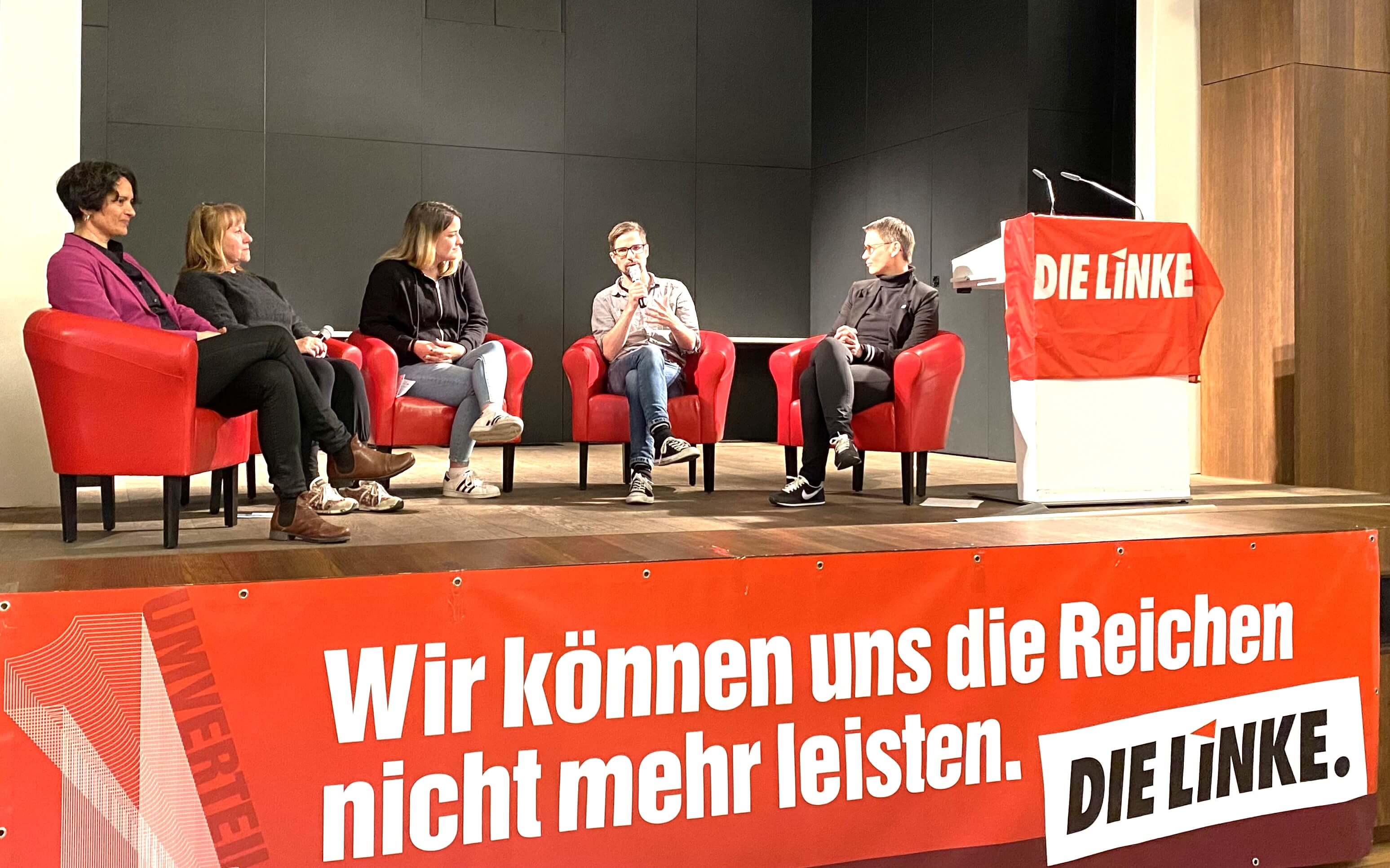 Gesprächsrunde beim Gewerkschaftsempfang der Hamburger Linksfraktion im Musiksaal des DGB