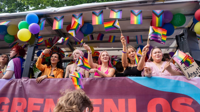 2026-08-01-CSD-Hamburg-81-Kopie-640x360